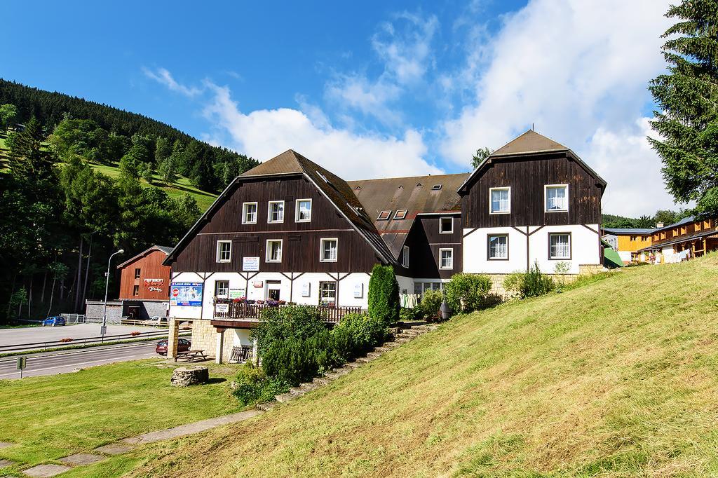 Hotel Hela Pec pod Sněžkou Extérieur photo
